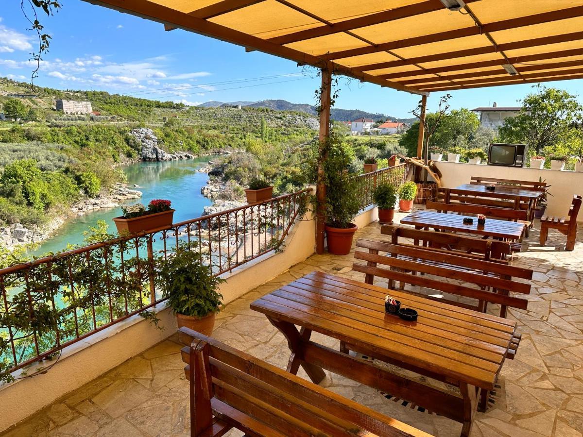 Hotel Kalaja Boks Bagian luar foto