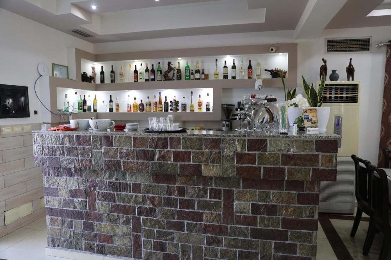Hotel Kalaja Boks Bagian luar foto