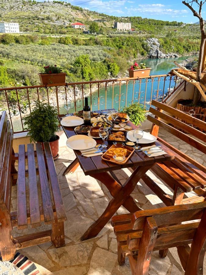 Hotel Kalaja Boks Bagian luar foto