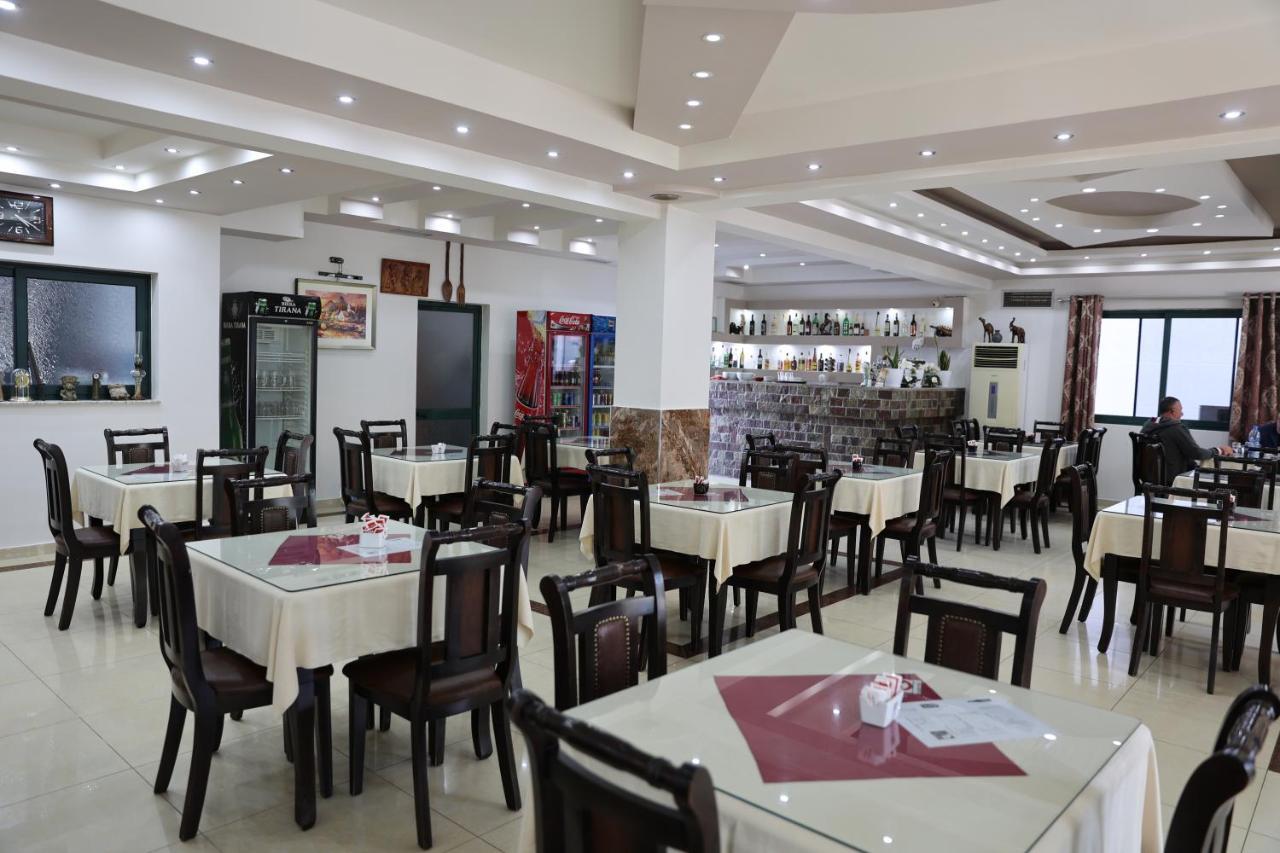 Hotel Kalaja Boks Bagian luar foto