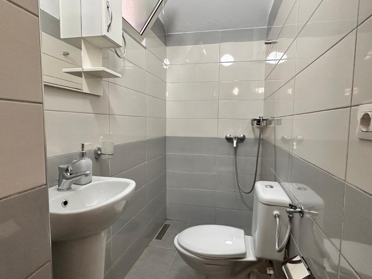 Hotel Kalaja Boks Bagian luar foto