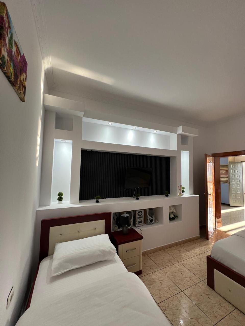 Hotel Kalaja Boks Bagian luar foto