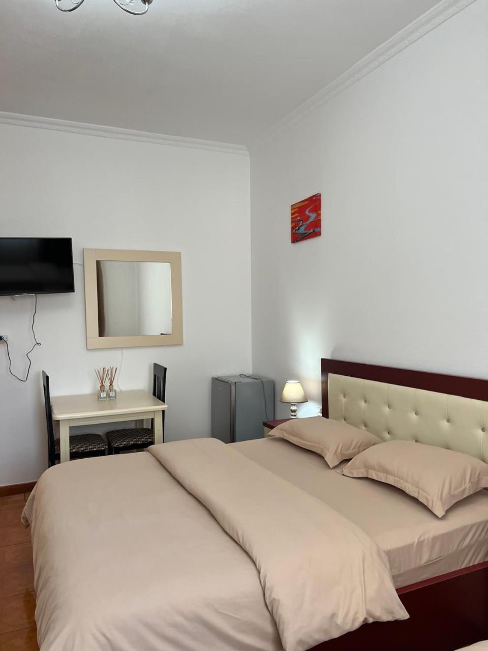 Hotel Kalaja Boks Bagian luar foto