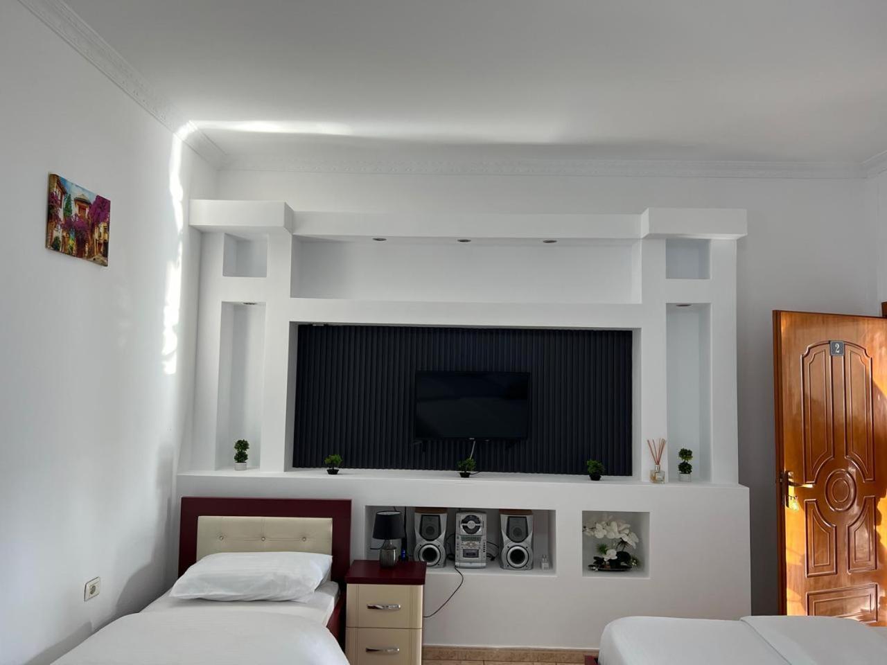 Hotel Kalaja Boks Bagian luar foto